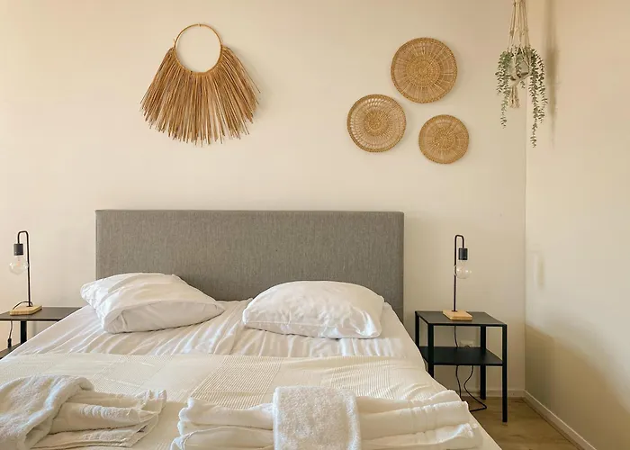 Lovely In Oud Beijerland Tatil Evi *